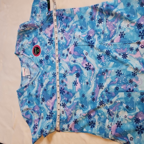 Holiday, Christmas,  Frosty, Snowman, Snowflake Workwear Nurse Scrubs (Set 3) - Picture 3 of 9